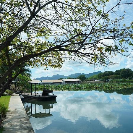 Ploy Resort Kanchanaburi Exterior foto